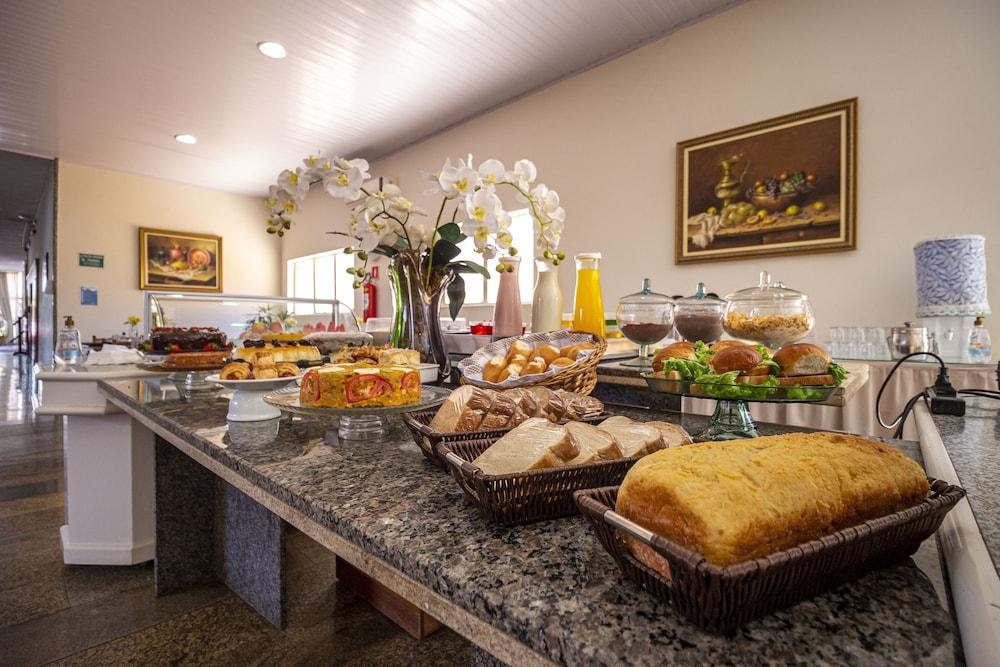 Hotel Dan Inn Barretos By Nacional Inn Esterno foto
