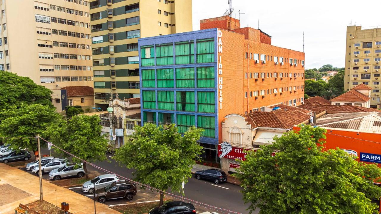 Hotel Dan Inn Barretos By Nacional Inn Esterno foto