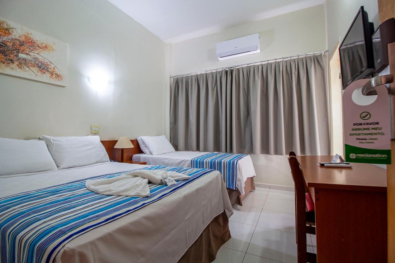 Hotel Dan Inn Barretos By Nacional Inn Esterno foto