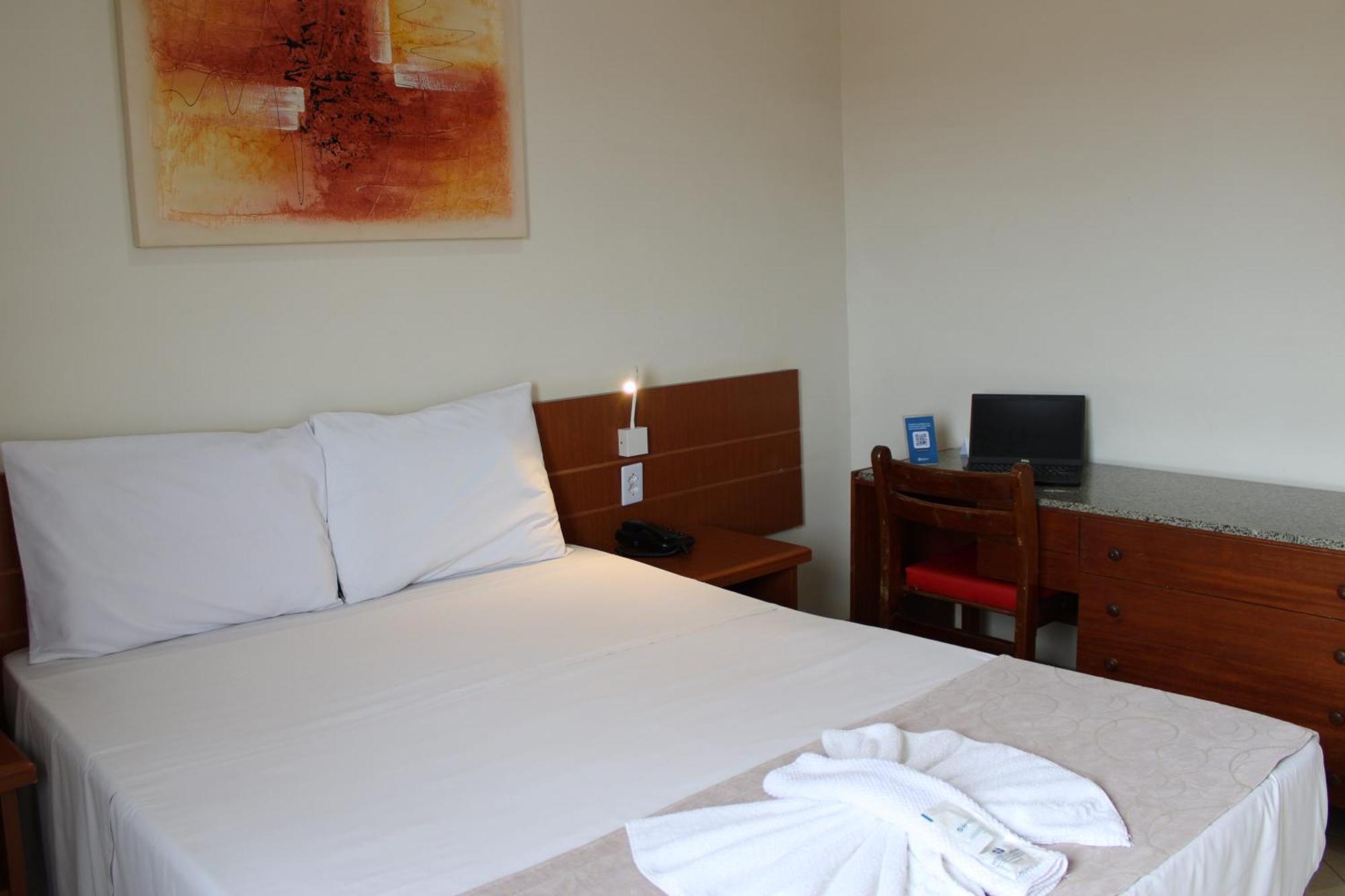 Hotel Dan Inn Barretos By Nacional Inn Esterno foto