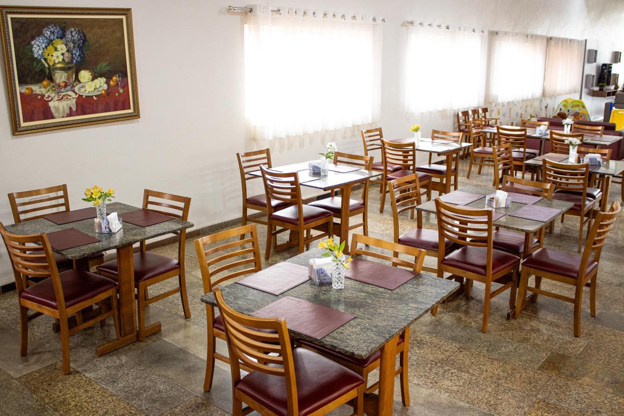 Hotel Dan Inn Barretos By Nacional Inn Esterno foto