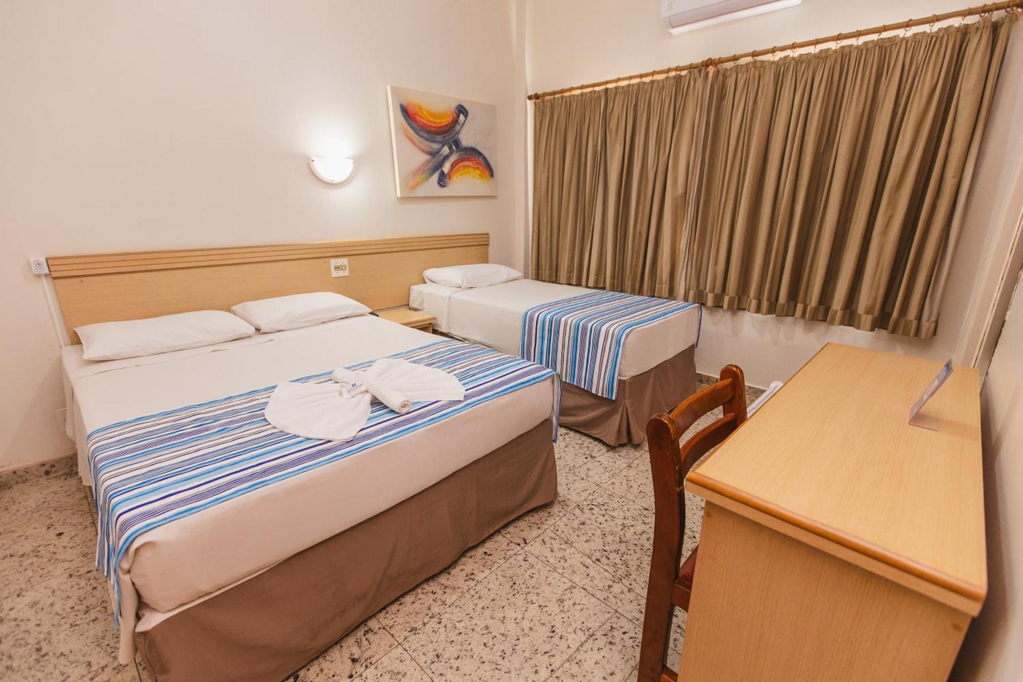 Hotel Dan Inn Barretos By Nacional Inn Esterno foto