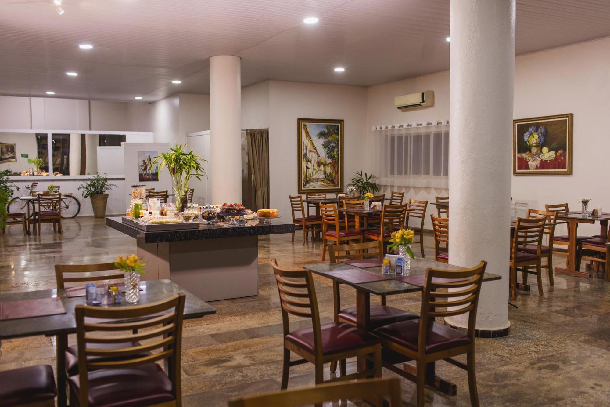 Hotel Dan Inn Barretos By Nacional Inn Esterno foto